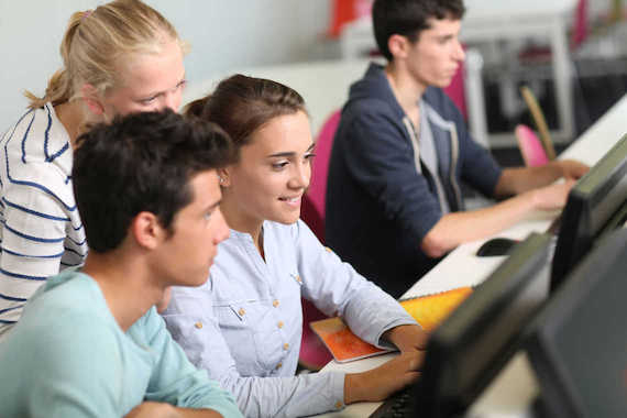 Fachwirtkurse im Handwerk und in der Industrie Fachwirtkurse im Handwerk und in der Industrie